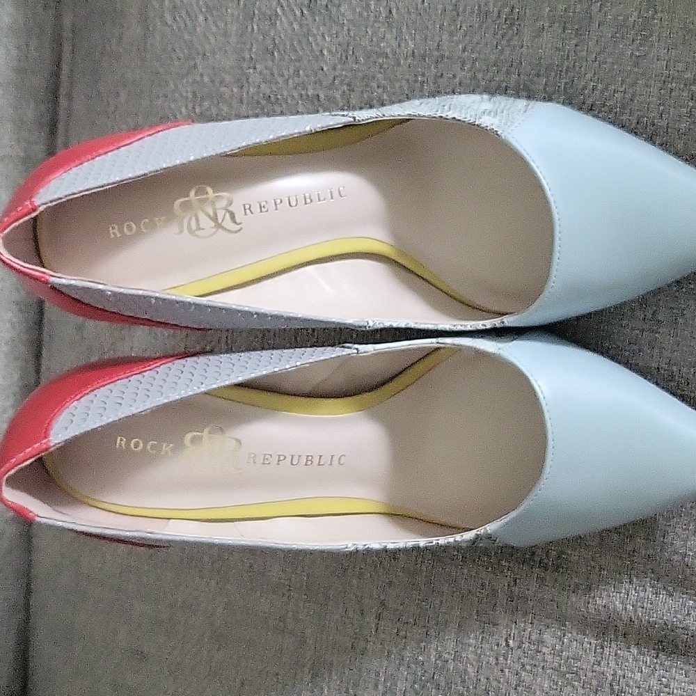 Brand new Rock and Republic size 9